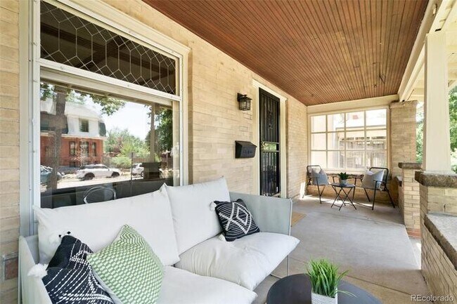 Building Photo - Craftsman Bungalow located in Potter Highl...