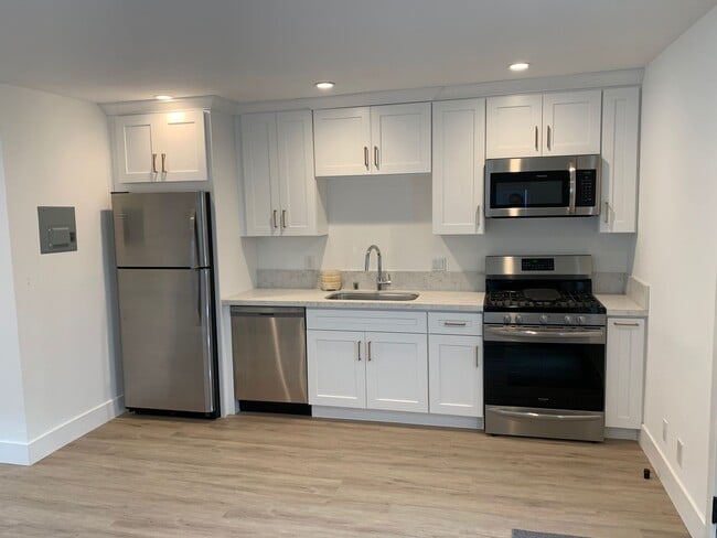 Building Photo - 350 Hermosa Ave