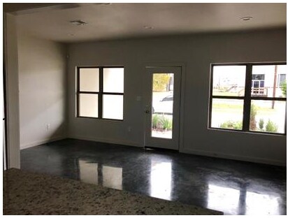 Foto del edificio - 306 S Oak St