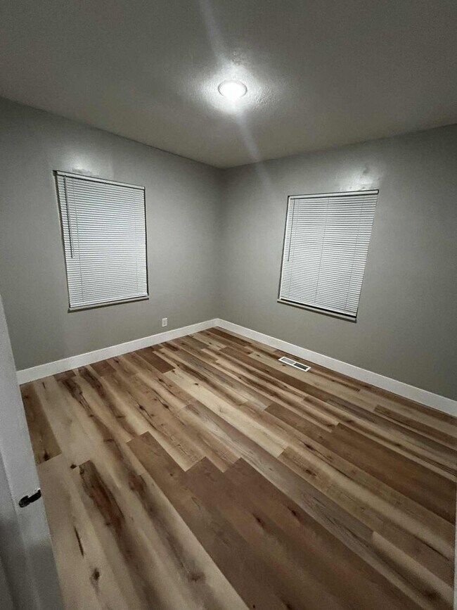 Foto del edificio - Welcome to Your Next Home with Harvest Inv...