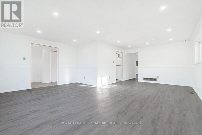 Building Photo - 163 Hazelglen Dr
