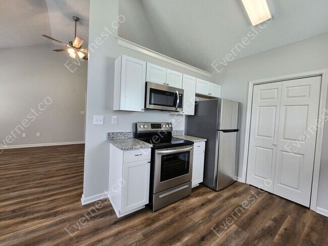 Foto del edificio - 235 Bridgeport Ln