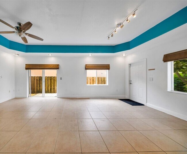 Foto del edificio - 2814 SW 27th St