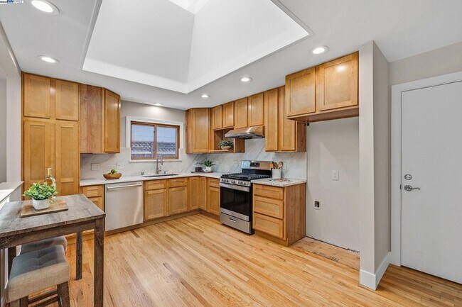 Foto del edificio - Updated Single-Story 4BR Home with Pool in Prime Pleasanton Valley Location