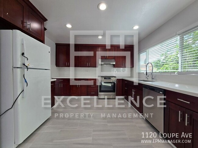Building Photo - 1120 Loupe Ave