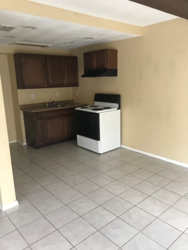 Building Photo - 6338 Walraven Cir