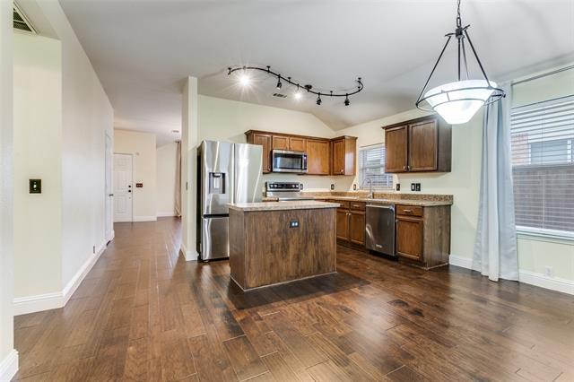 Building Photo - 3010 Sawgrass Dr