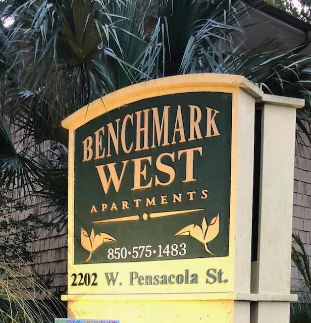 1 bedroom available - 2202 W Pensacola St