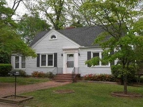 Building Photo - 302 E Greene St
