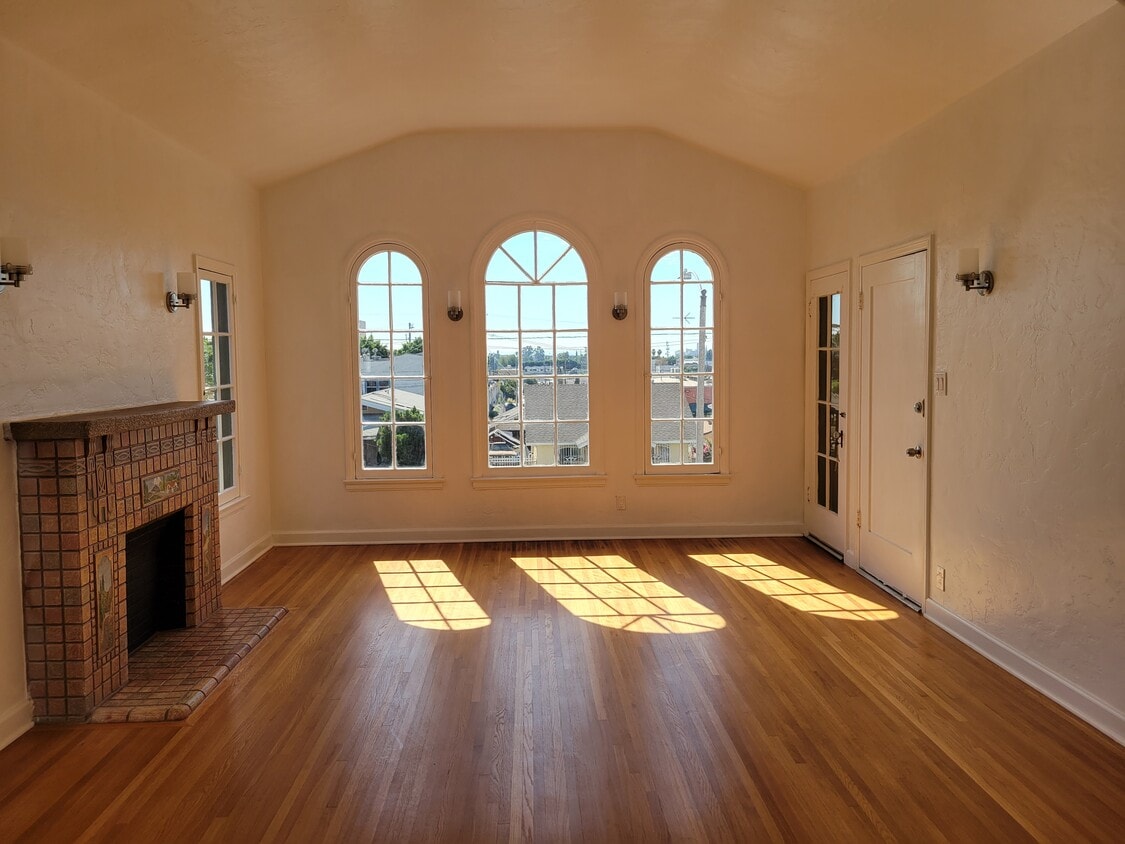 Living Room, New Paint & Refinished Hardwood Flrs - 2821 Cincinnati St