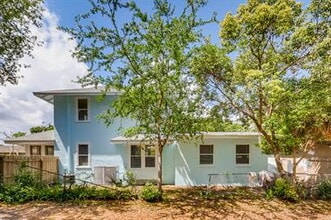 Building Photo - 1116 Main St