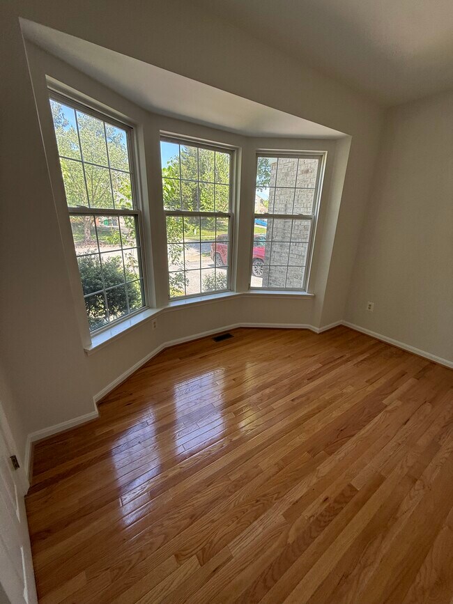 Office - 911 Lake Front Dr