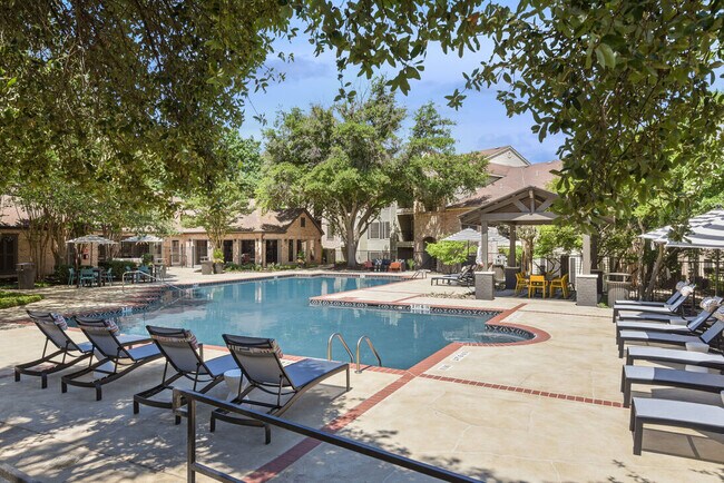 Foto del edificio - 2600 Gracy Farms Ln