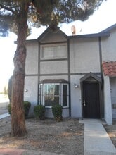 Building Photo - 898 Rhinegold Way