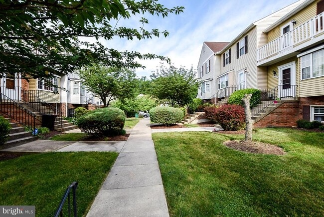 Foto del edificio - 15043 Cherrywood Dr