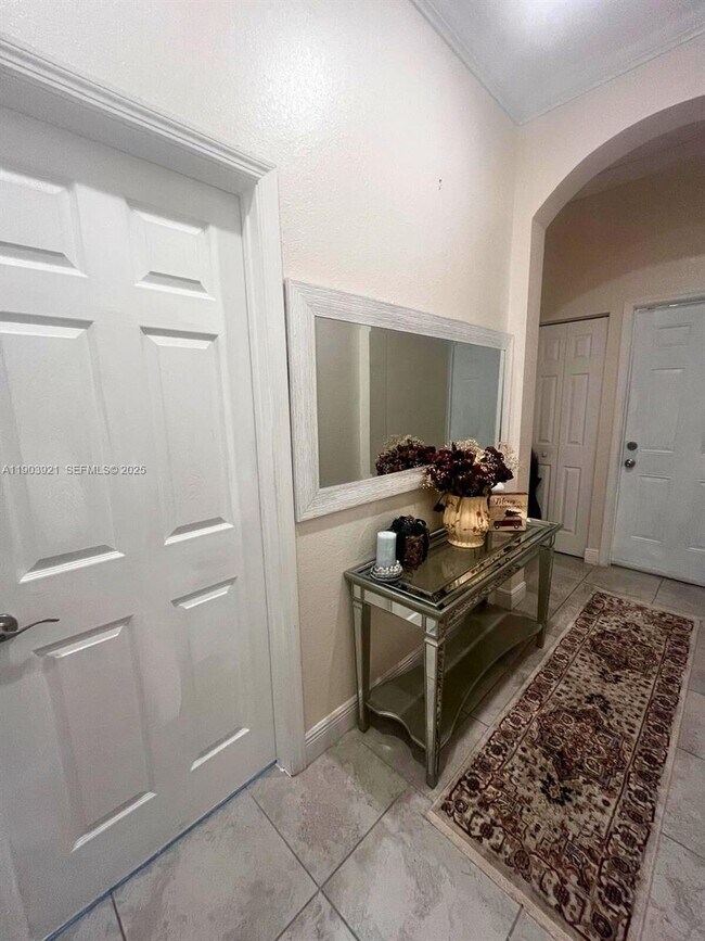 Foto del edificio - 116 NE 25th Terrace