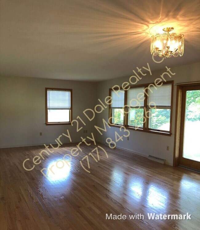 Foto del edificio - 5800 N Salem Church Rd