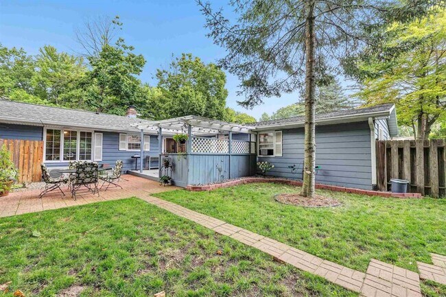 Foto del edificio - 2 Bed 2.5 Bath Duplex