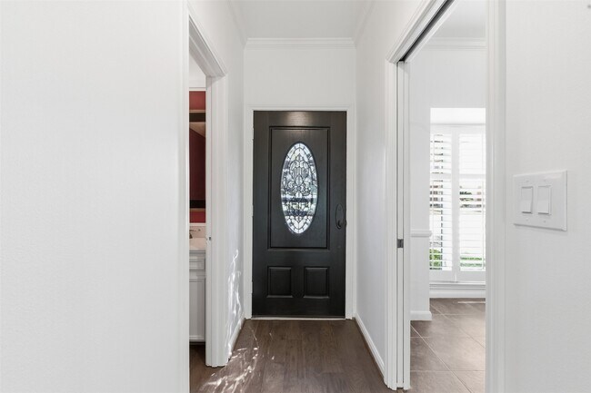 Foto del edificio - 8614 Oakford Dr