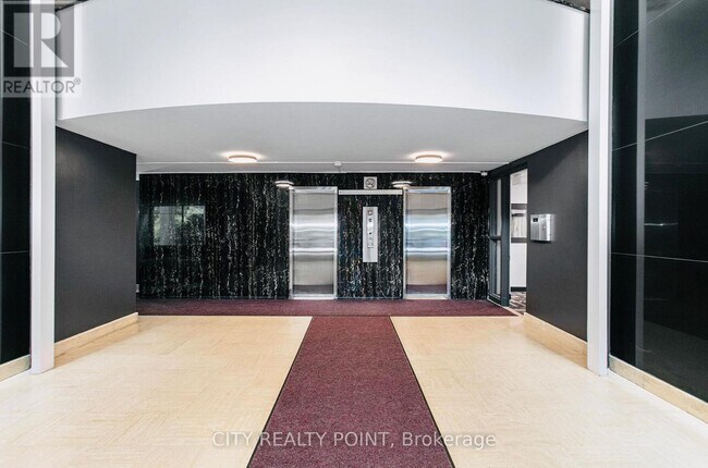 Photo du bâtiment - 10 Shallmar Blvd