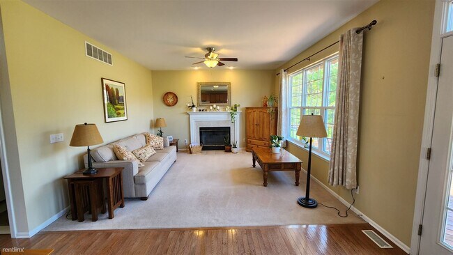 Foto del edificio - 4 br, 2.5 bath House - 7071 Wilson Dr