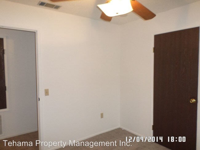 Building Photo - 1070 Aloha St