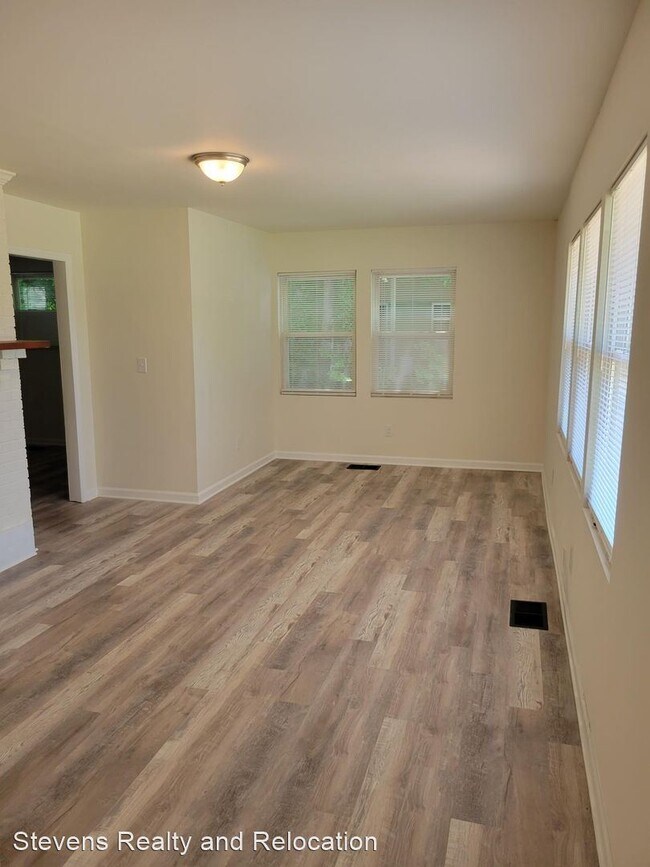 Building Photo - 3 br, 2 bath House - 1411 E Lane Street