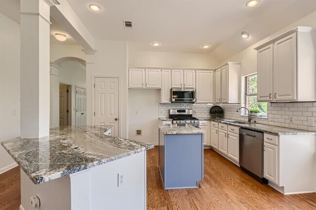 Foto del edificio - 6740 Poncha Pass