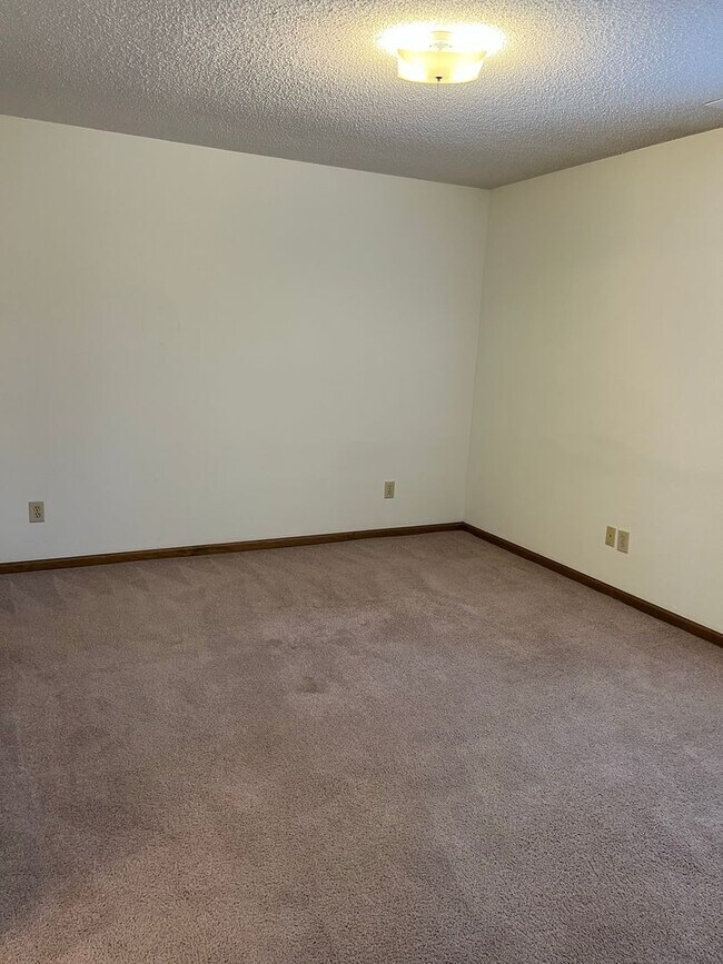 Foto del edificio - 120 Double Eagle Dr