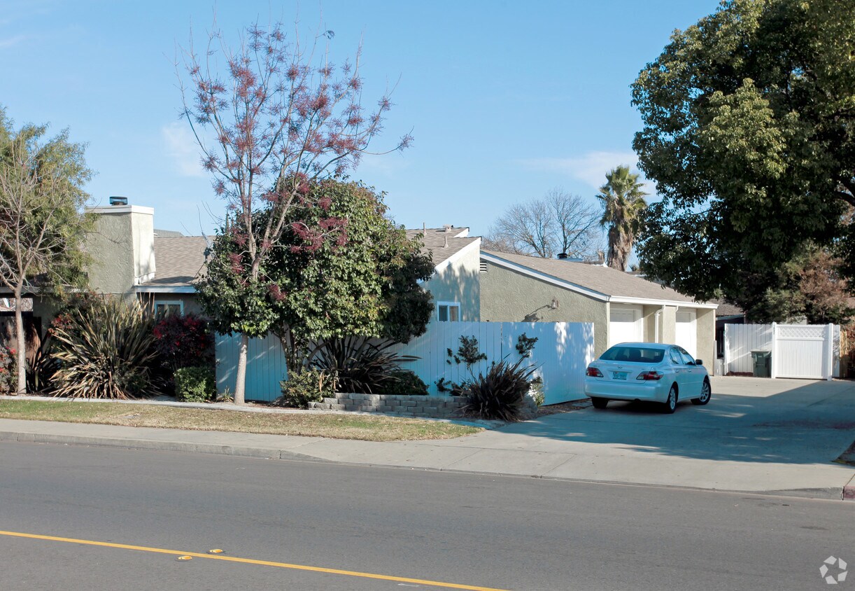 Primary Photo - 1600-1602 Central Ave