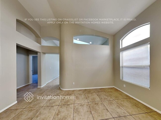 Building Photo - 1902 N 106th Ln