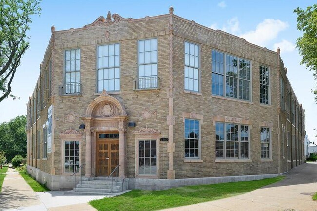 Foto del edificio - 3200 Gillham Rd