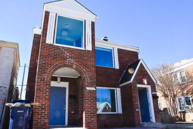Building Photo - 1805 N Blackwelder Ave