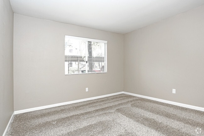 Interior Photo - Greenback Ridge
