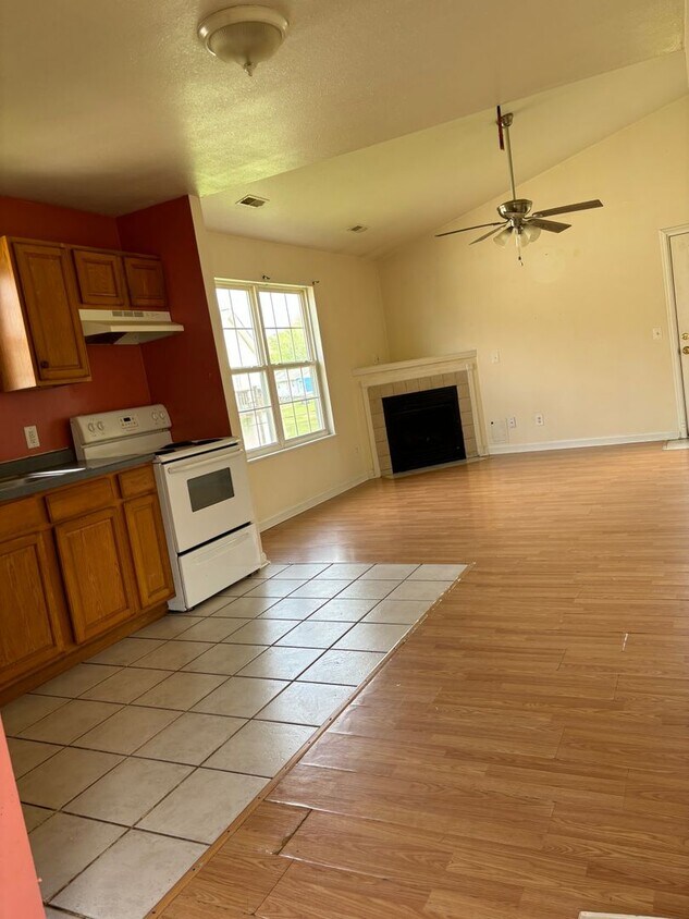 722 Connor St, South Roxana, IL 62087 House Rental in South Roxana