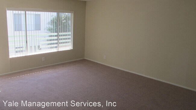 Foto del edificio - 8455 Lindley Ave
