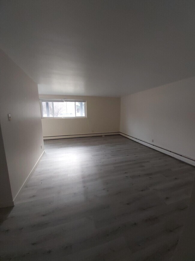 Photo du bâtiment - 0 Bed 0 Bath Unit in Calgary, AB