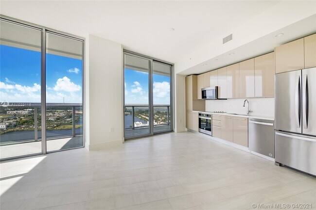 Foto del edificio - 1800 NW 136th Ave