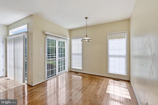 Building Photo - 24652 Siltstone Square