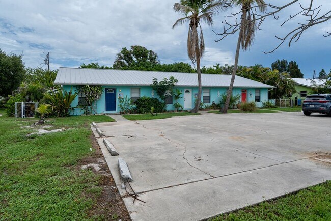 Foto del edificio - 8623-8623 SE Lyons Rd