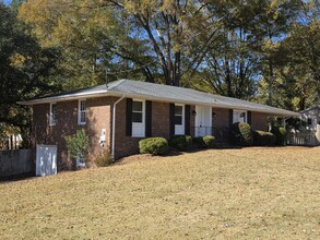 Building Photo - 1301 Fowler Dr