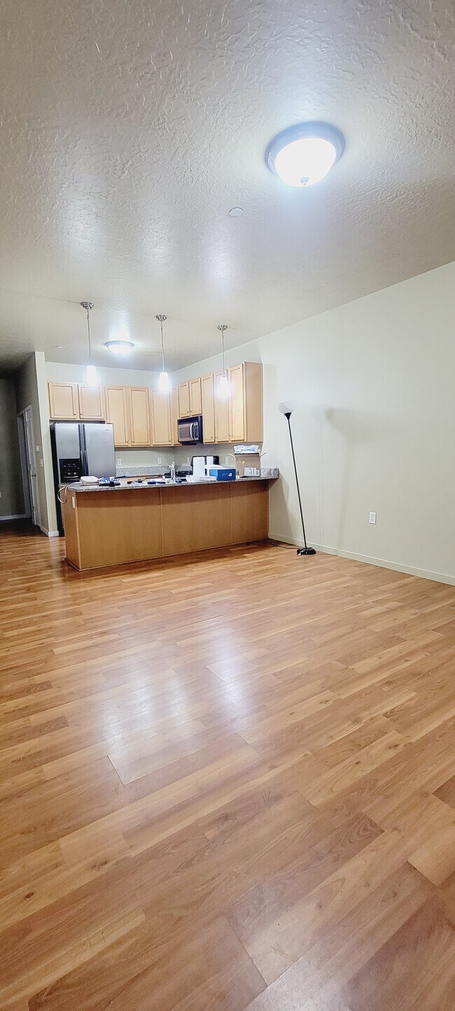 2150 S Main St Unit 216, South Salt Lake, UT 84115 Condo