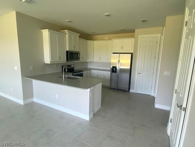 Building Photo - 930 Enbrook Lp