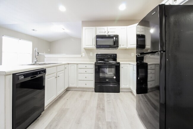 Foto del edificio - 206 Yukon Dr