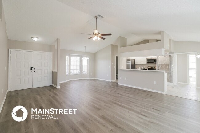 Foto del edificio - 8358 Natoma St