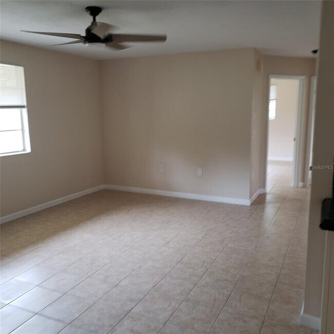 Building Photo - 5401 SW 191st Ct