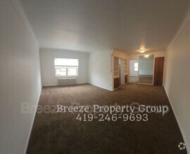 Building Photo - 2445 W Bancroft St