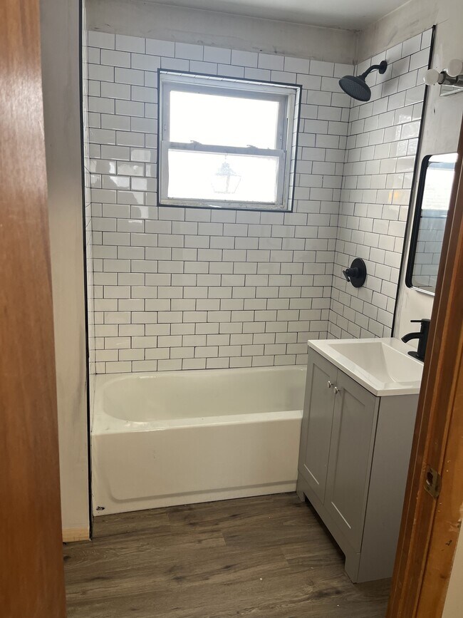 Building Photo - 4167 Ellery Dr