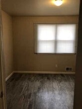 Building Photo - 804 N Anderson St