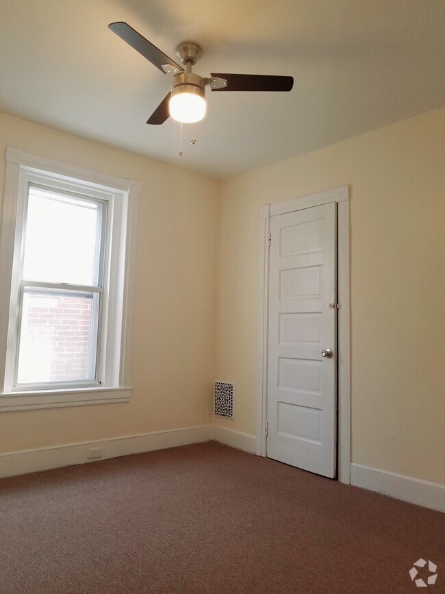 Apartments For Rent in Parkside PA with Hardwood Floors 1 Rentals